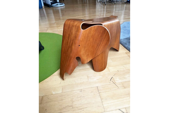 Vitra „Eames Plywood Elephant“ – Ausstellungsstück 